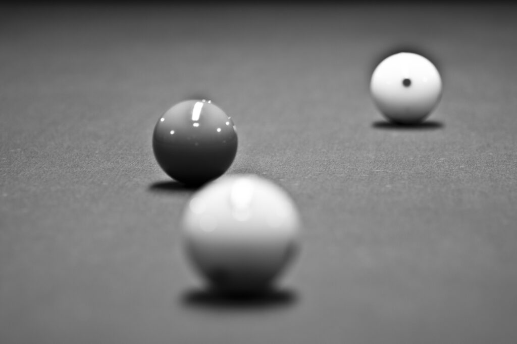 Trois billes de billard